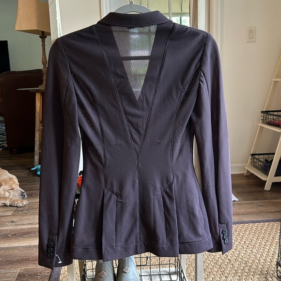 RJ Classics Mesh Show Coat - Picture 4 of 9
